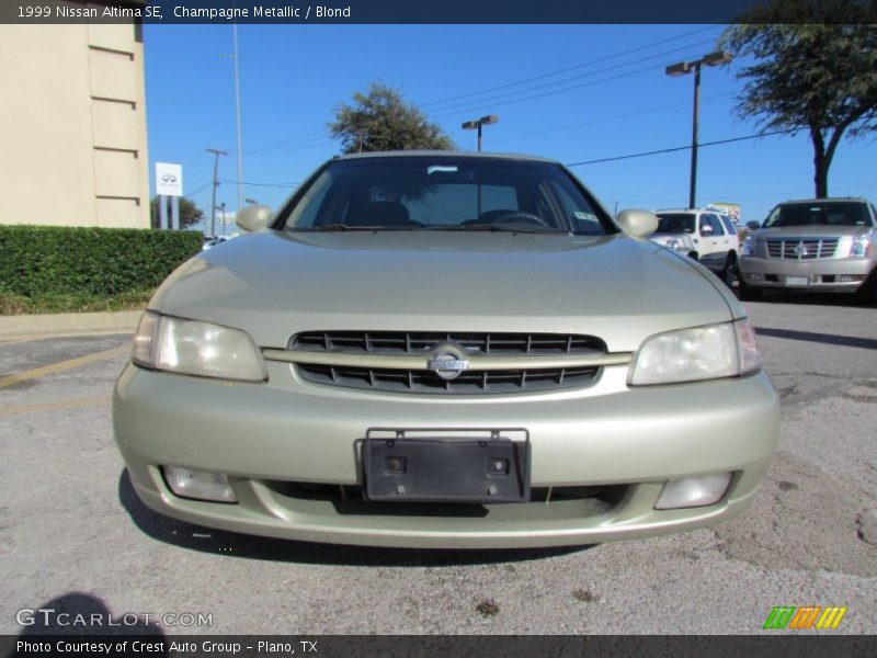 Champagne Metallic / Blond 1999 Nissan Altima SE