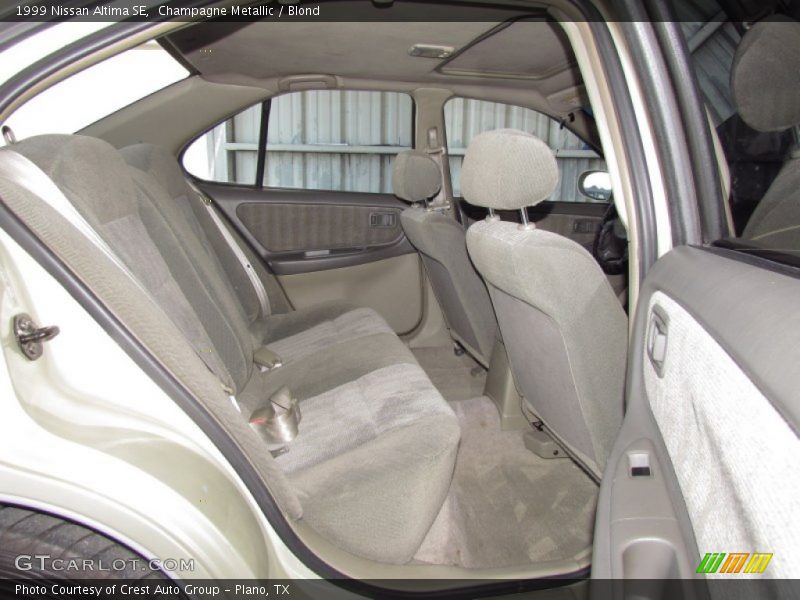 Champagne Metallic / Blond 1999 Nissan Altima SE