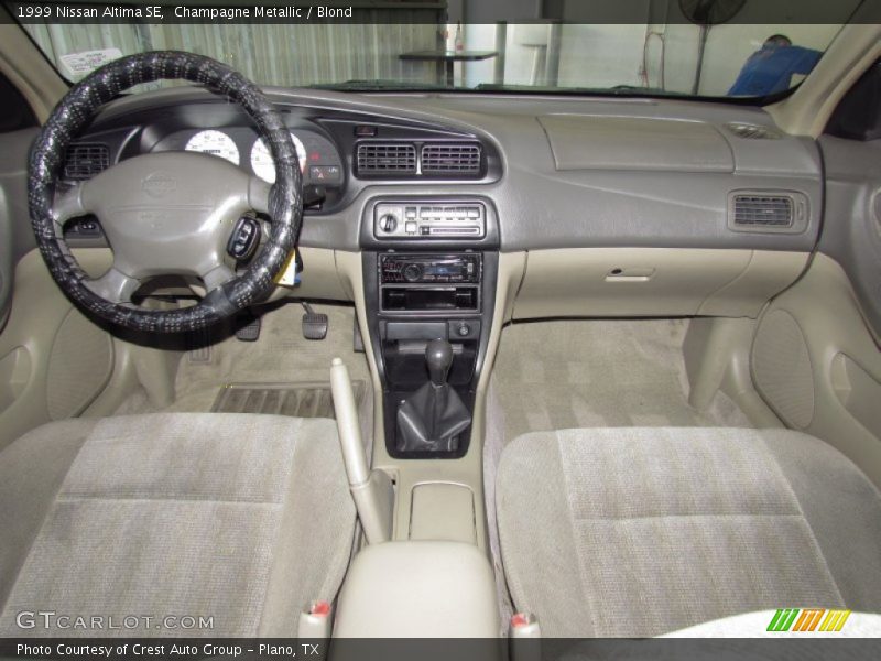 Champagne Metallic / Blond 1999 Nissan Altima SE