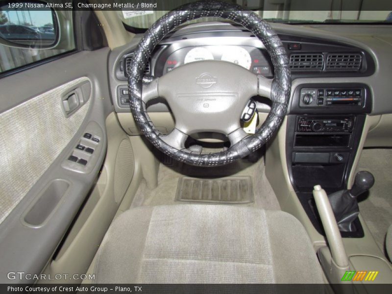 Champagne Metallic / Blond 1999 Nissan Altima SE