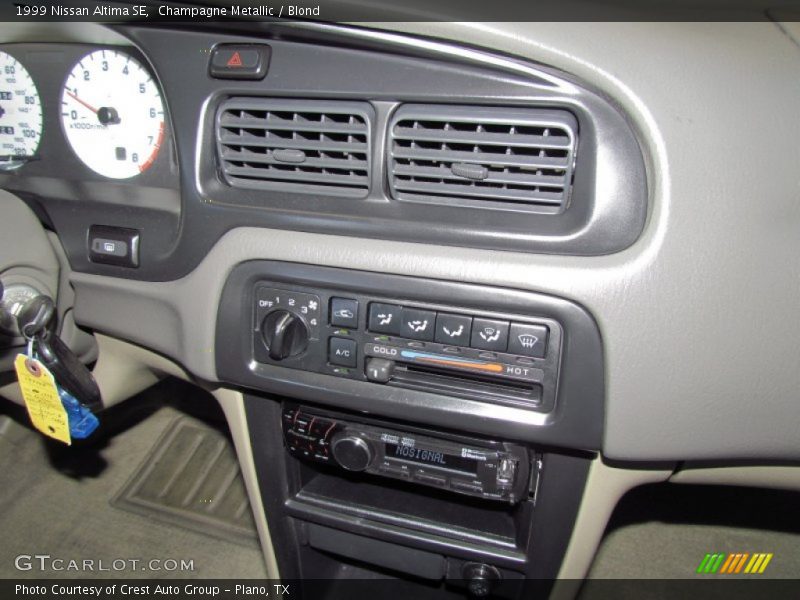 Champagne Metallic / Blond 1999 Nissan Altima SE