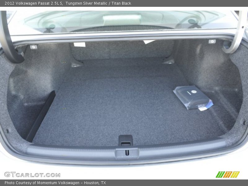 Tungsten Silver Metallic / Titan Black 2012 Volkswagen Passat 2.5L S