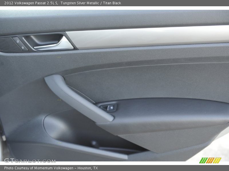 Tungsten Silver Metallic / Titan Black 2012 Volkswagen Passat 2.5L S