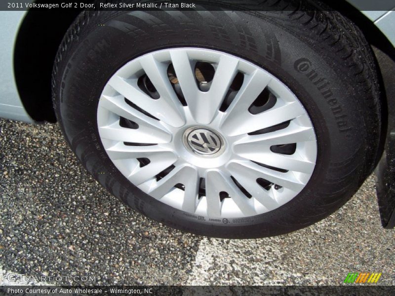 Reflex Silver Metallic / Titan Black 2011 Volkswagen Golf 2 Door