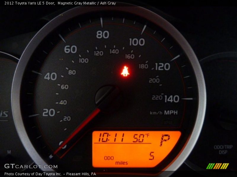 Magnetic Gray Metallic / Ash Gray 2012 Toyota Yaris LE 5 Door