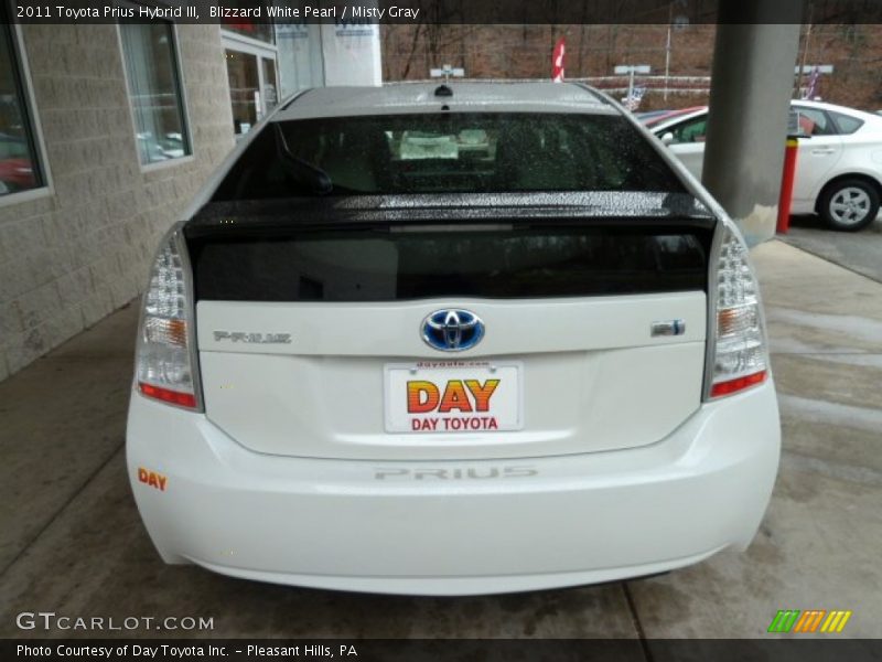 Blizzard White Pearl / Misty Gray 2011 Toyota Prius Hybrid III