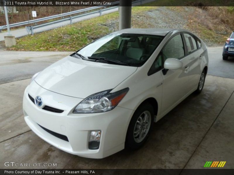 Blizzard White Pearl / Misty Gray 2011 Toyota Prius Hybrid III