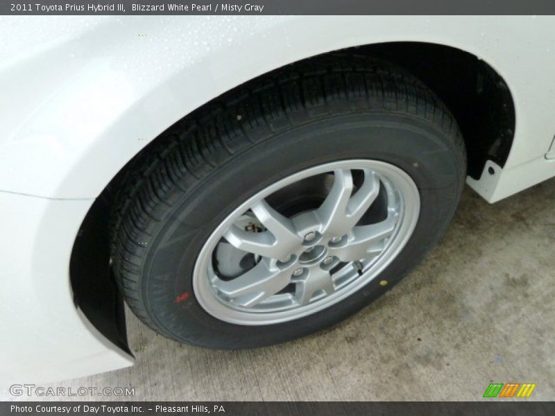 Blizzard White Pearl / Misty Gray 2011 Toyota Prius Hybrid III