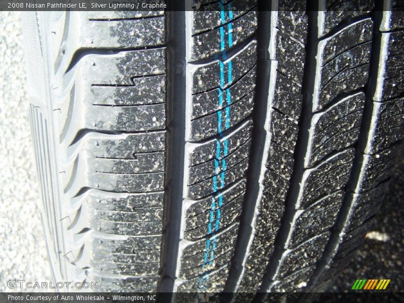 Silver Lightning / Graphite 2008 Nissan Pathfinder LE