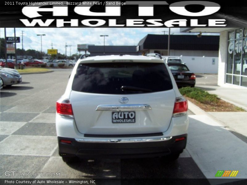 Blizzard White Pearl / Sand Beige 2011 Toyota Highlander Limited