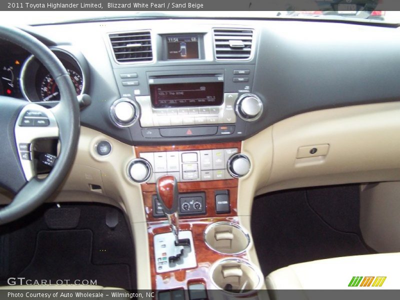 Blizzard White Pearl / Sand Beige 2011 Toyota Highlander Limited