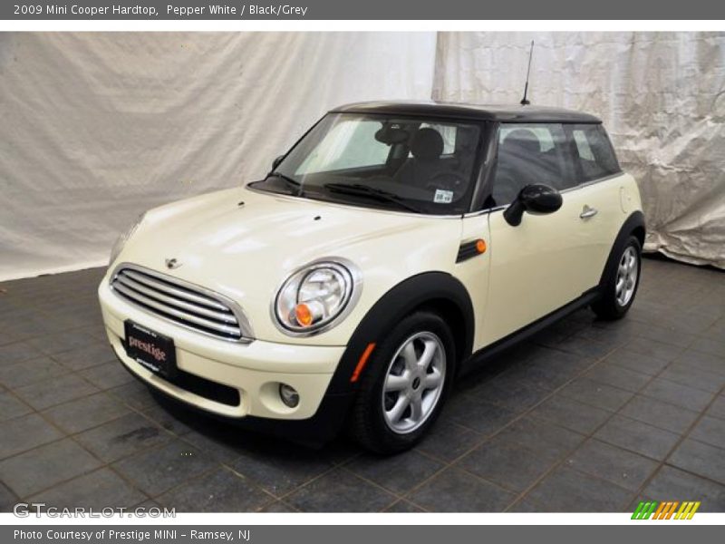 Pepper White / Black/Grey 2009 Mini Cooper Hardtop