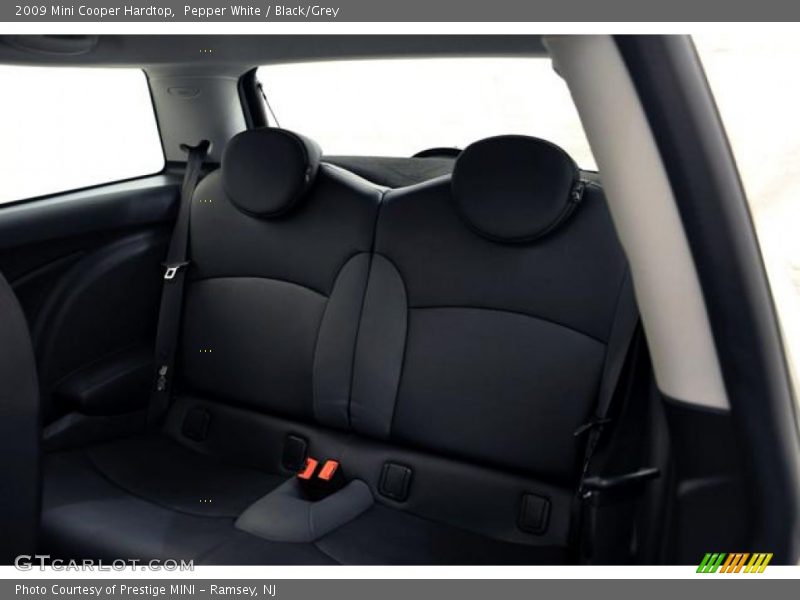 Pepper White / Black/Grey 2009 Mini Cooper Hardtop