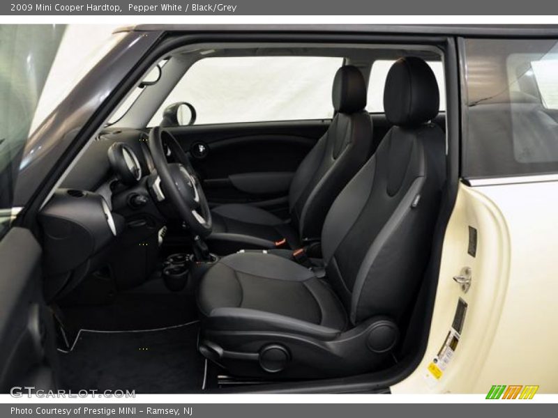 Pepper White / Black/Grey 2009 Mini Cooper Hardtop