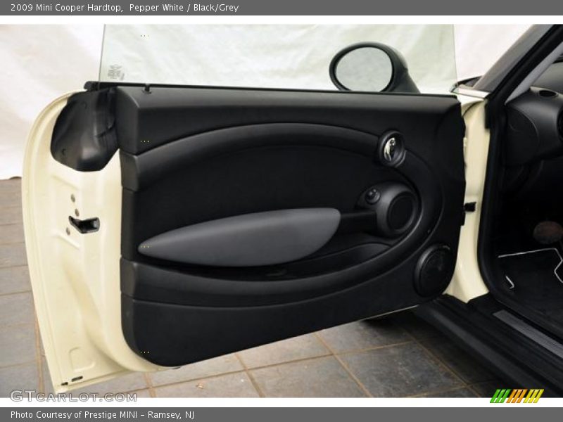Pepper White / Black/Grey 2009 Mini Cooper Hardtop