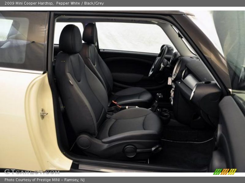 Pepper White / Black/Grey 2009 Mini Cooper Hardtop