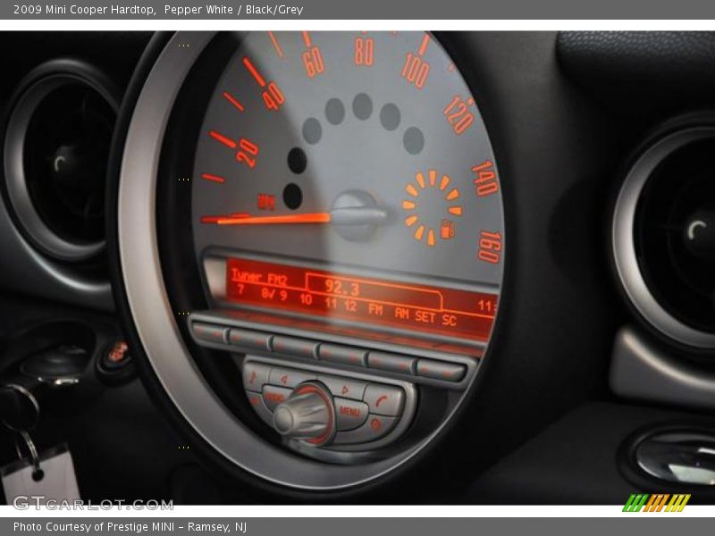 Pepper White / Black/Grey 2009 Mini Cooper Hardtop