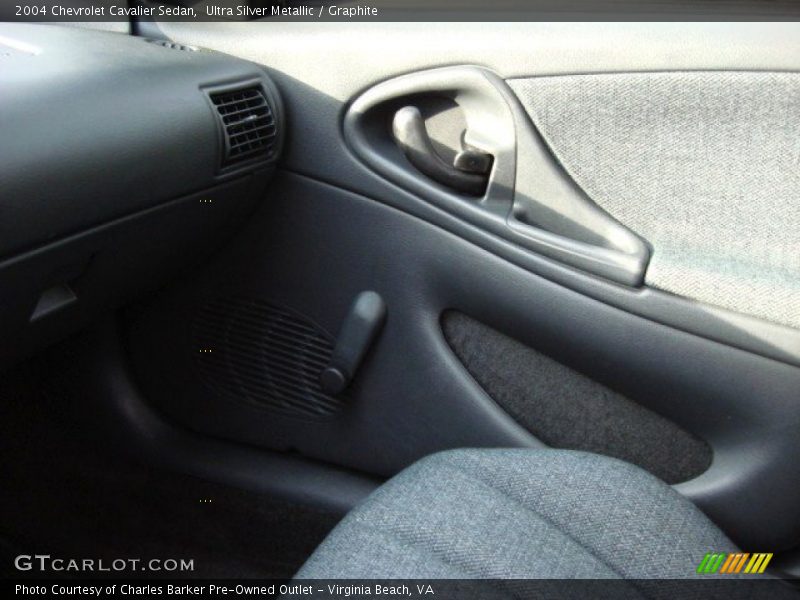 Ultra Silver Metallic / Graphite 2004 Chevrolet Cavalier Sedan
