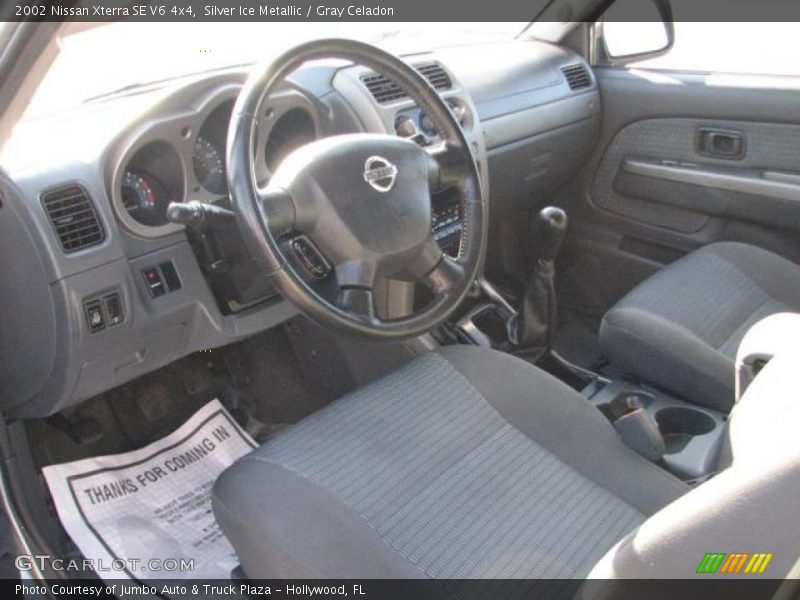 Silver Ice Metallic / Gray Celadon 2002 Nissan Xterra SE V6 4x4