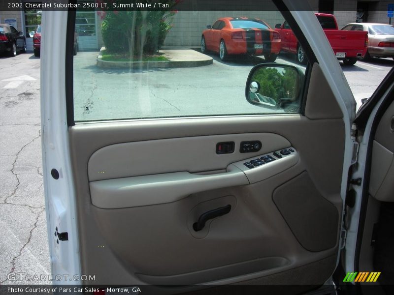 Summit White / Tan 2002 Chevrolet Suburban 2500 LT