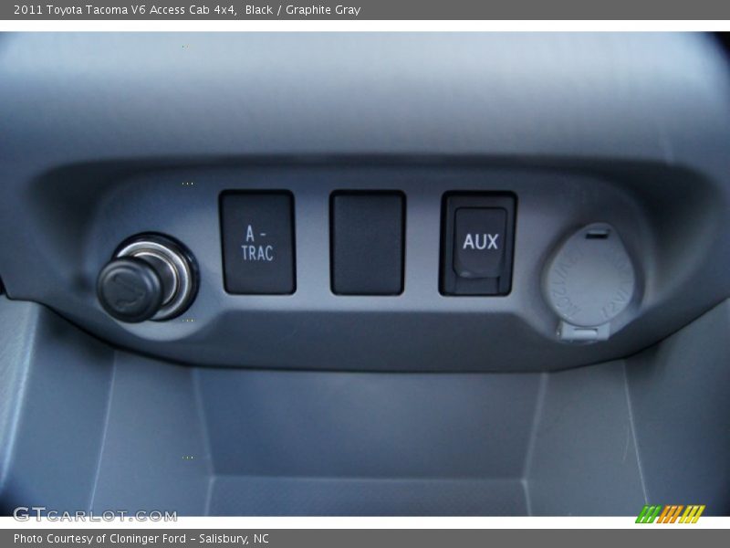 Black / Graphite Gray 2011 Toyota Tacoma V6 Access Cab 4x4