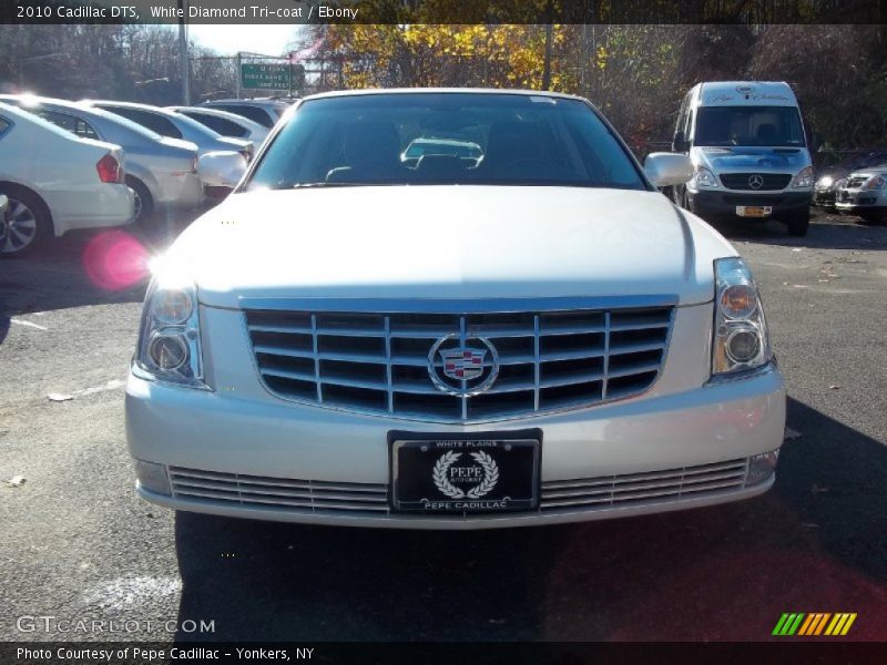 White Diamond Tri-coat / Ebony 2010 Cadillac DTS