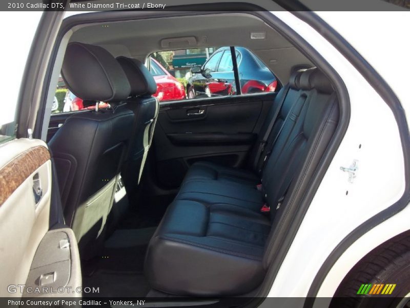 White Diamond Tri-coat / Ebony 2010 Cadillac DTS