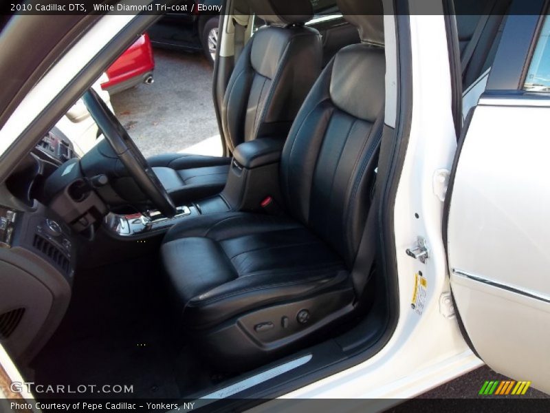 White Diamond Tri-coat / Ebony 2010 Cadillac DTS