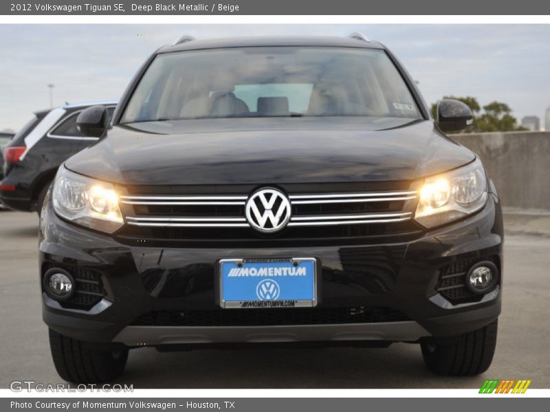 Deep Black Metallic / Beige 2012 Volkswagen Tiguan SE