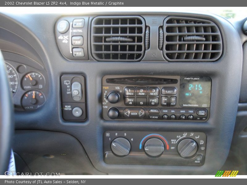 Controls of 2002 Blazer LS ZR2 4x4