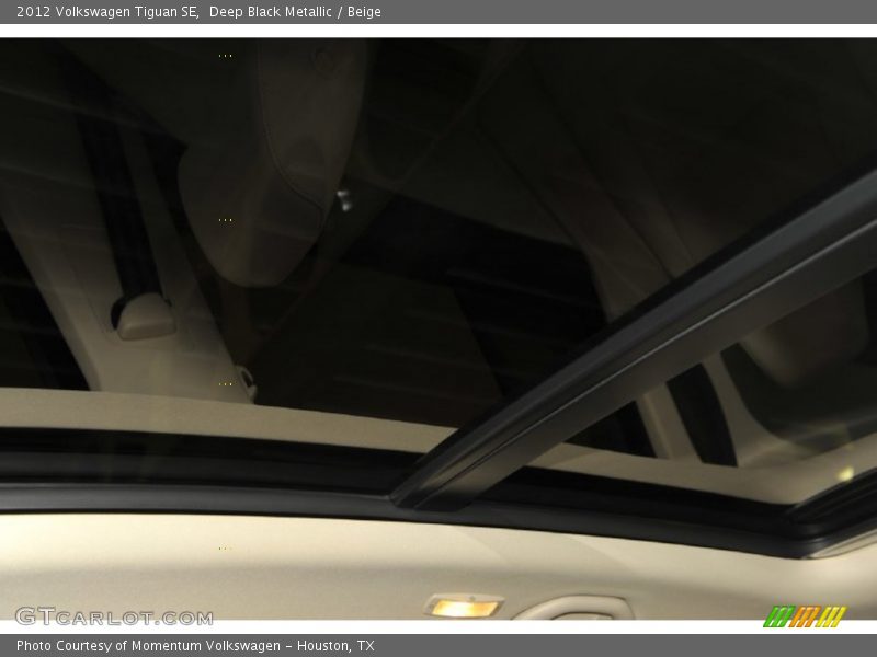 Deep Black Metallic / Beige 2012 Volkswagen Tiguan SE