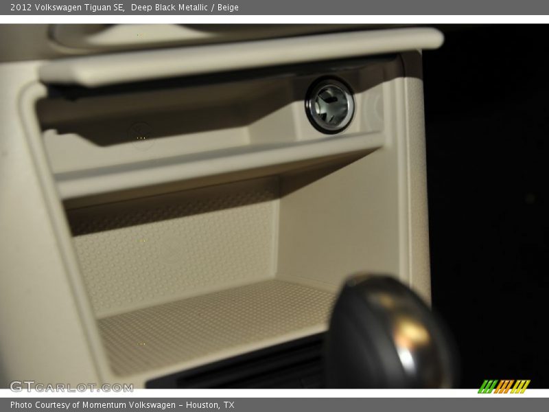 Deep Black Metallic / Beige 2012 Volkswagen Tiguan SE