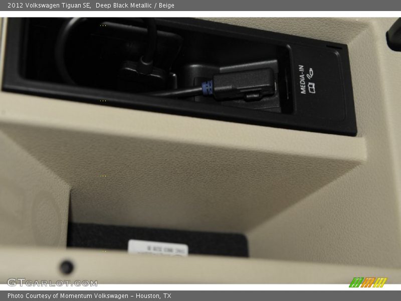 Deep Black Metallic / Beige 2012 Volkswagen Tiguan SE