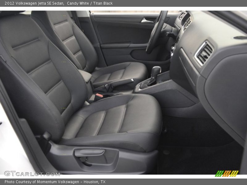 Candy White / Titan Black 2012 Volkswagen Jetta SE Sedan