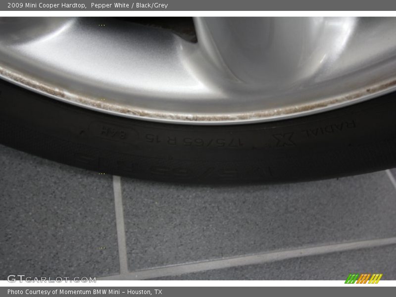 Pepper White / Black/Grey 2009 Mini Cooper Hardtop