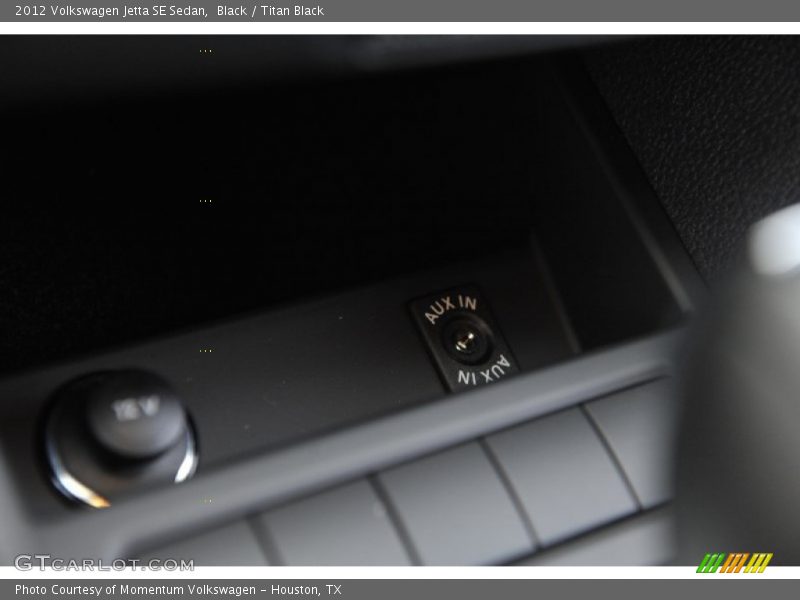 Black / Titan Black 2012 Volkswagen Jetta SE Sedan