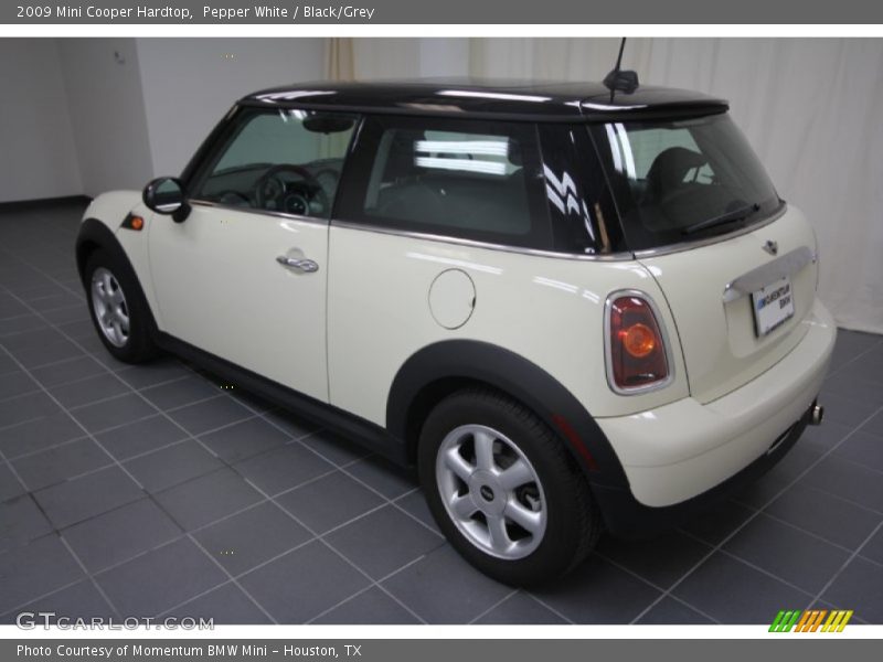 Pepper White / Black/Grey 2009 Mini Cooper Hardtop