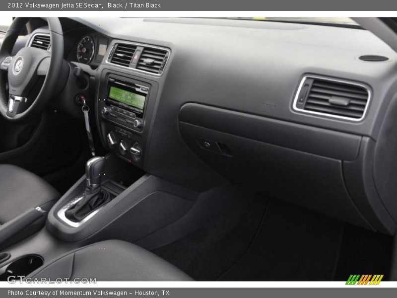 Black / Titan Black 2012 Volkswagen Jetta SE Sedan