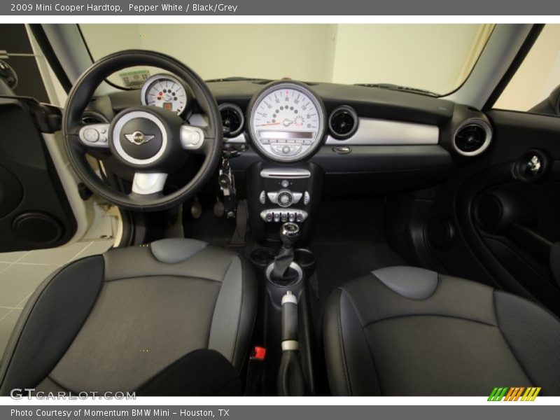 Pepper White / Black/Grey 2009 Mini Cooper Hardtop