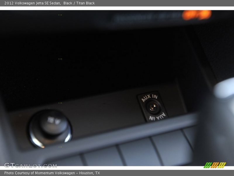 Black / Titan Black 2012 Volkswagen Jetta SE Sedan