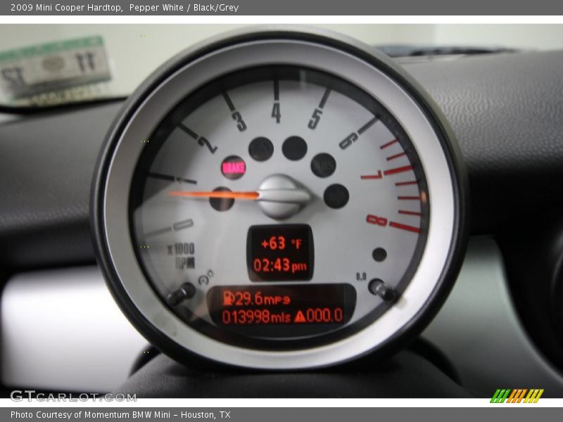 Pepper White / Black/Grey 2009 Mini Cooper Hardtop