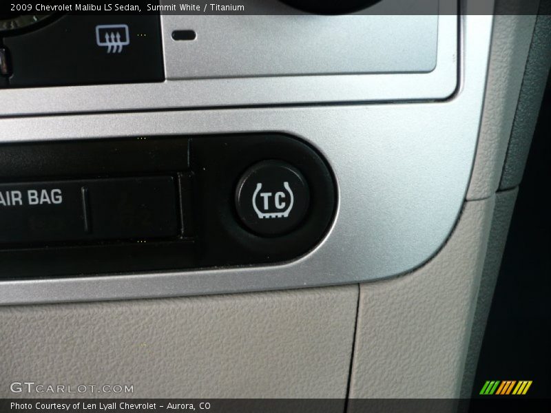 Summit White / Titanium 2009 Chevrolet Malibu LS Sedan