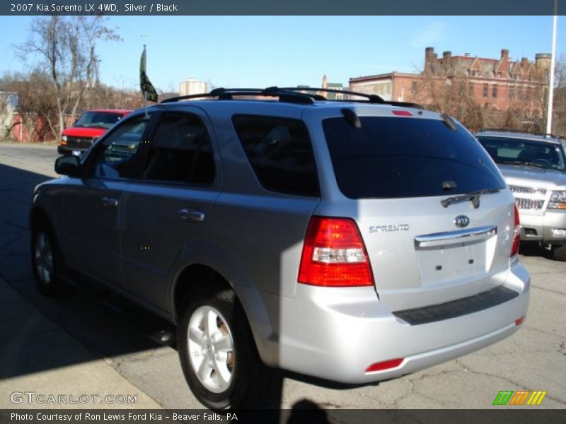 Silver / Black 2007 Kia Sorento LX 4WD