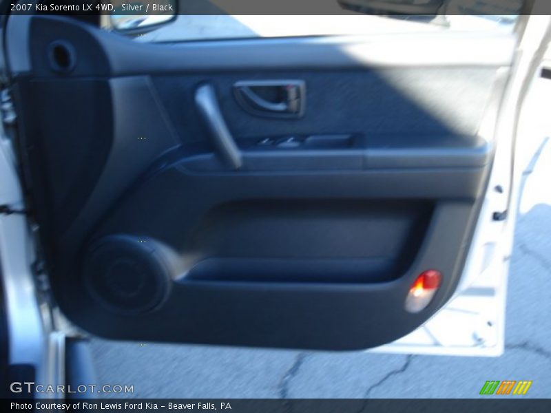 Silver / Black 2007 Kia Sorento LX 4WD