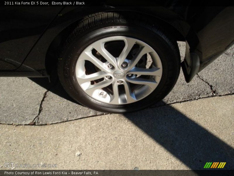 Ebony Black / Black 2011 Kia Forte EX 5 Door