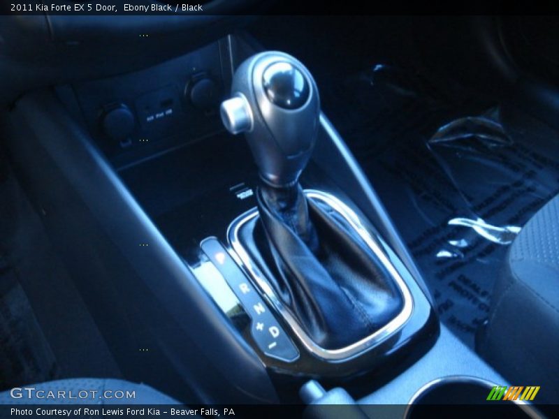 Ebony Black / Black 2011 Kia Forte EX 5 Door