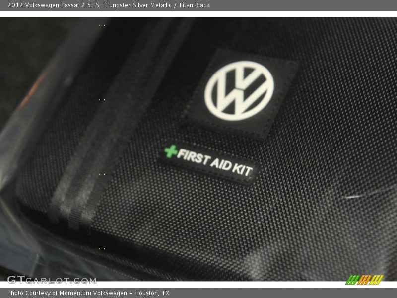 Tungsten Silver Metallic / Titan Black 2012 Volkswagen Passat 2.5L S