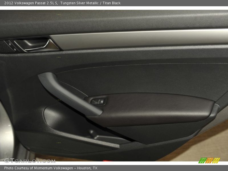 Tungsten Silver Metallic / Titan Black 2012 Volkswagen Passat 2.5L S