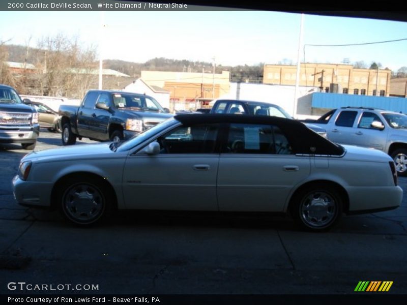 White Diamond / Neutral Shale 2000 Cadillac DeVille Sedan