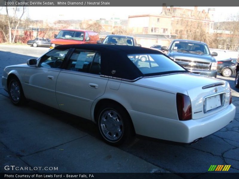 White Diamond / Neutral Shale 2000 Cadillac DeVille Sedan